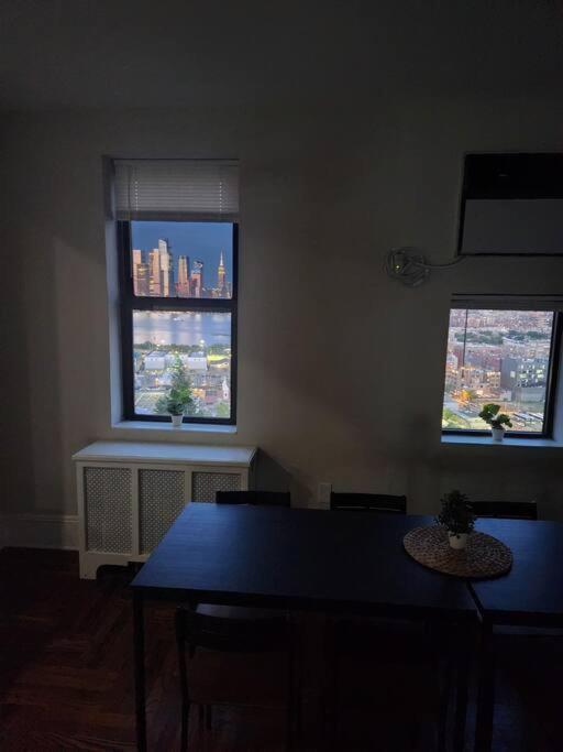 Elegant 2 Bed Gem! Mins From Nyc Appartement Union City Buitenkant foto