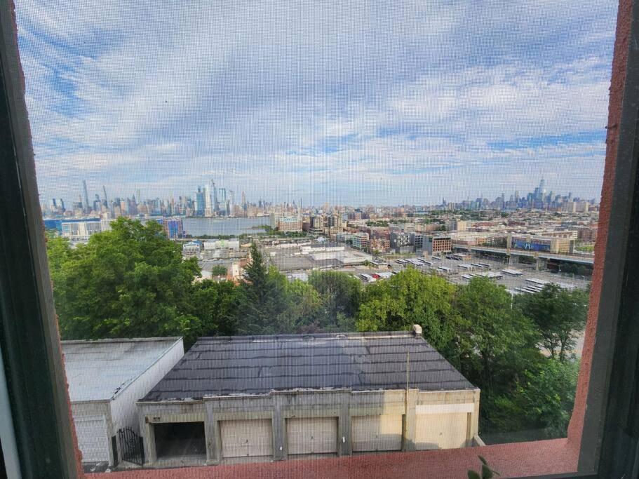 Elegant 2 Bed Gem! Mins From Nyc Appartement Union City Buitenkant foto
