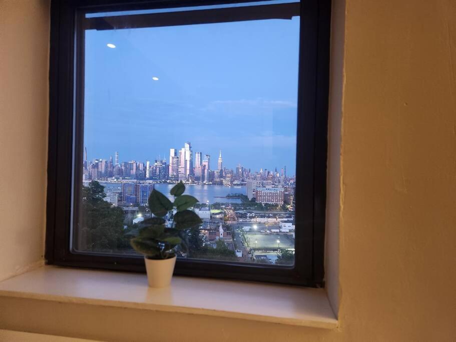 Elegant 2 Bed Gem! Mins From Nyc Appartement Union City Buitenkant foto